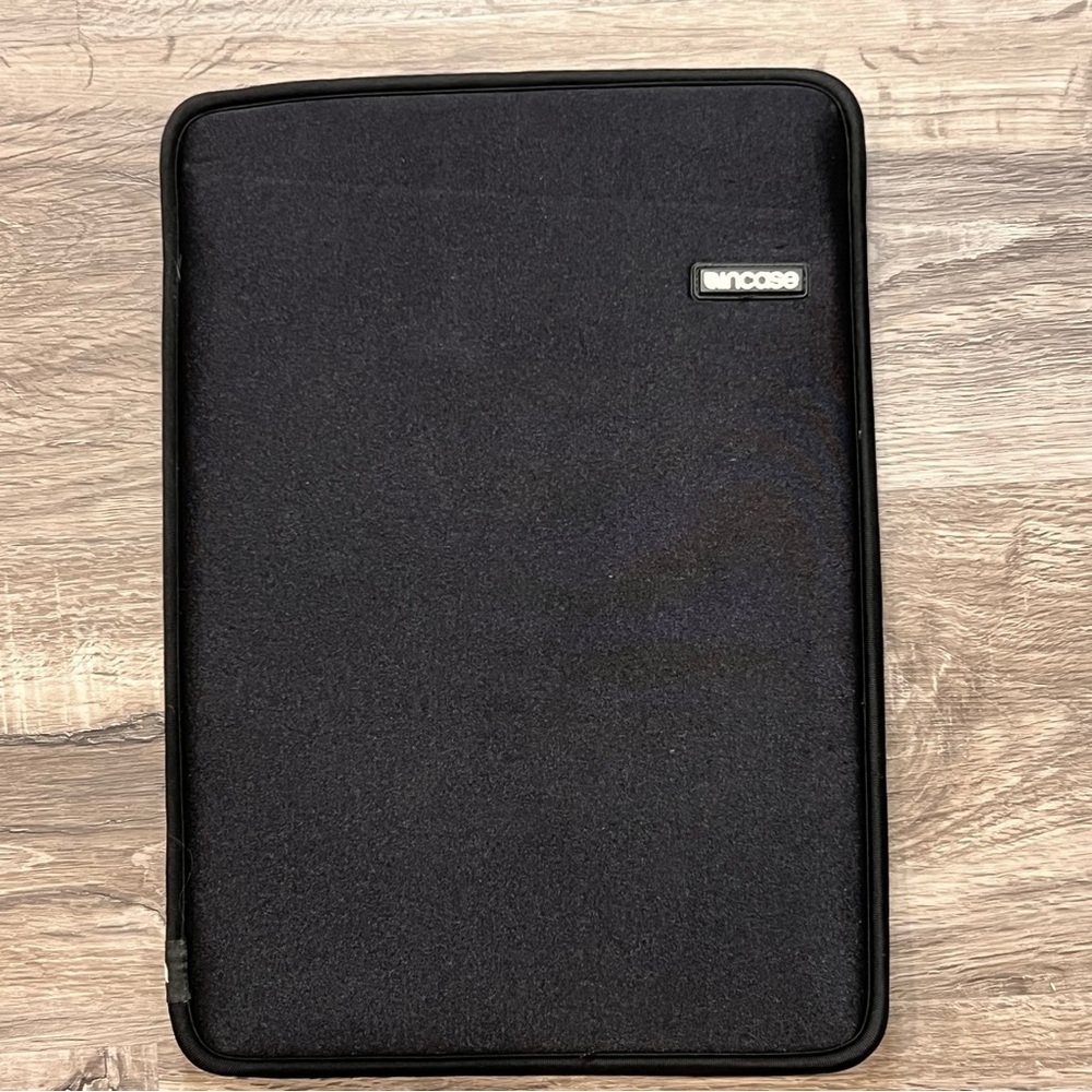 InCase Tablet Neoprene Padded Case SKU#J24140